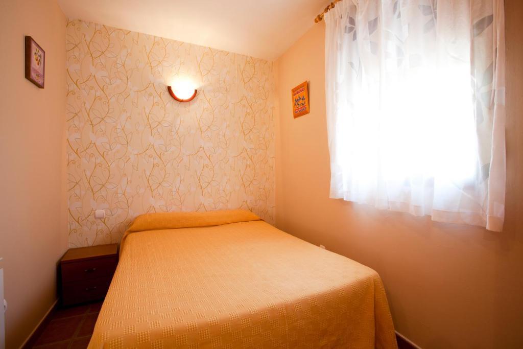 Apartamentos Rurales "La Fuentecilla" Banos De Montemayor Bilik gambar