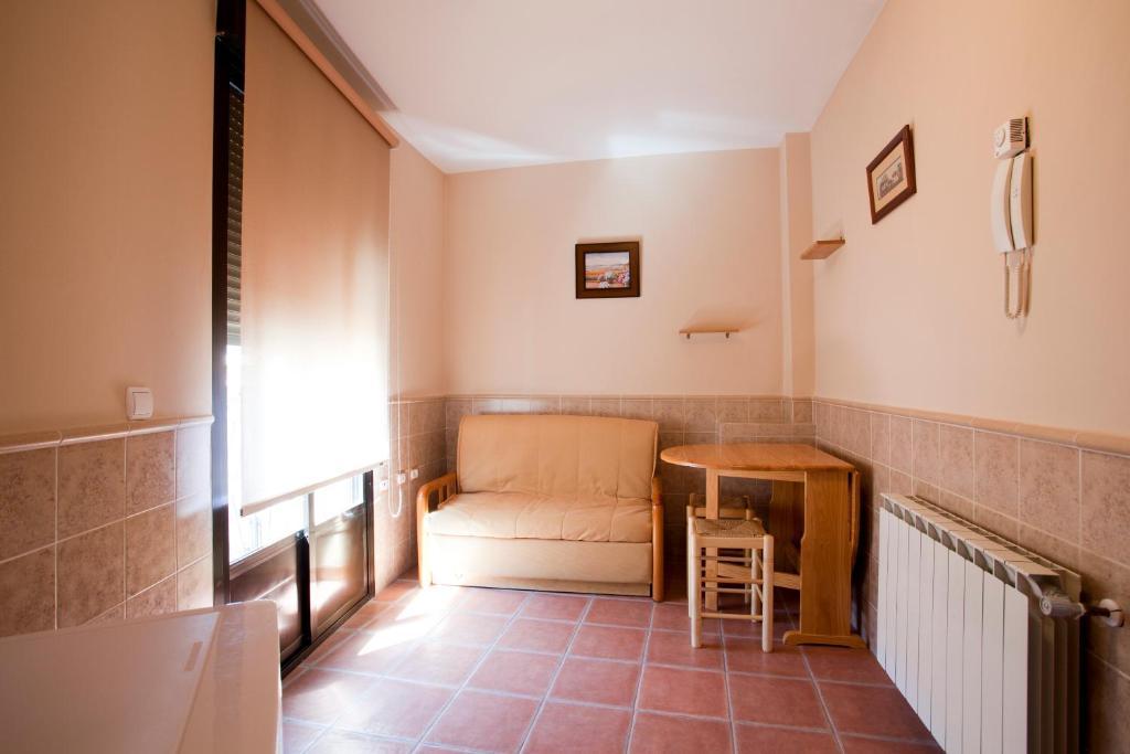 Apartamentos Rurales "La Fuentecilla" Banos De Montemayor Bilik gambar